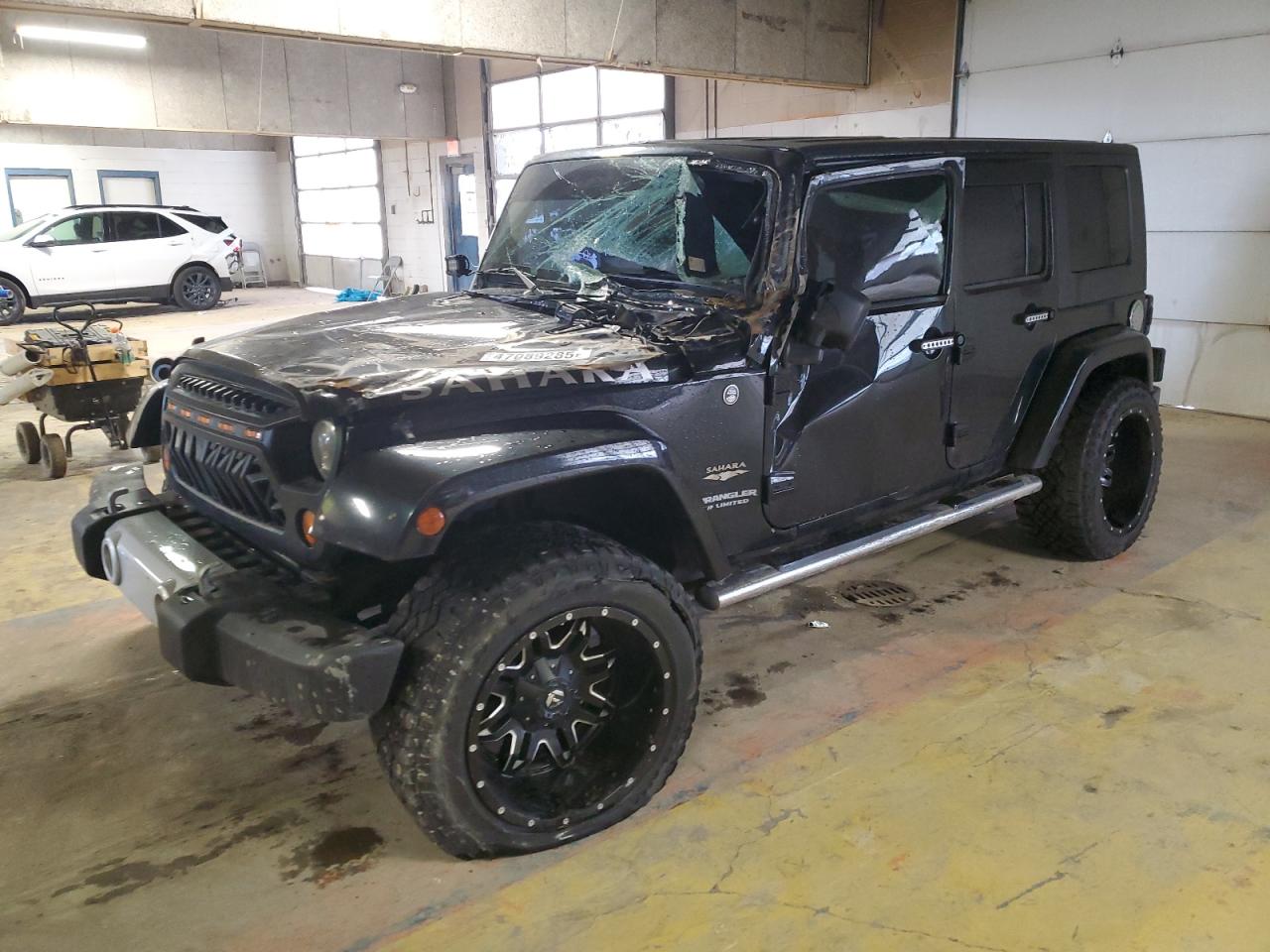 2008 Jeep Wrangler Unlimited Sahara for Sale in Indianapolis, IN - Front End