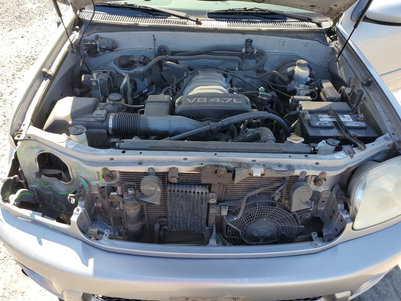 2004 Toyota Sequoia - Image 12