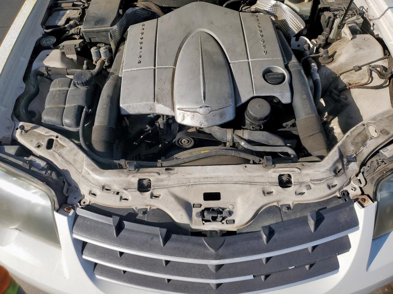 2004 Chrysler Crossfire - Image 12