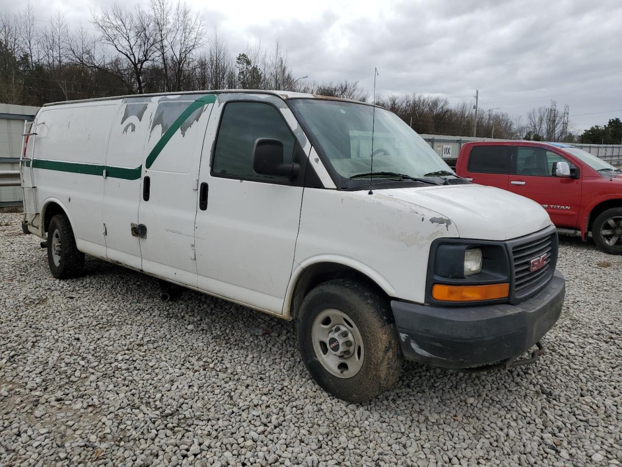 2008 GMC Savana - Image 4