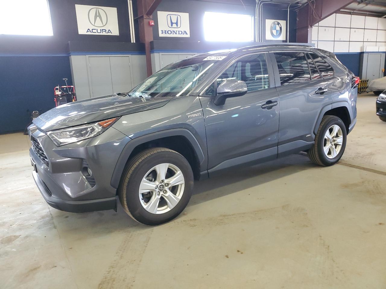 2021 Toyota RAV 4 - Image 1