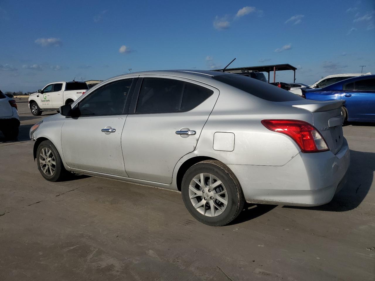 2018 Nissan Versa - Image 2