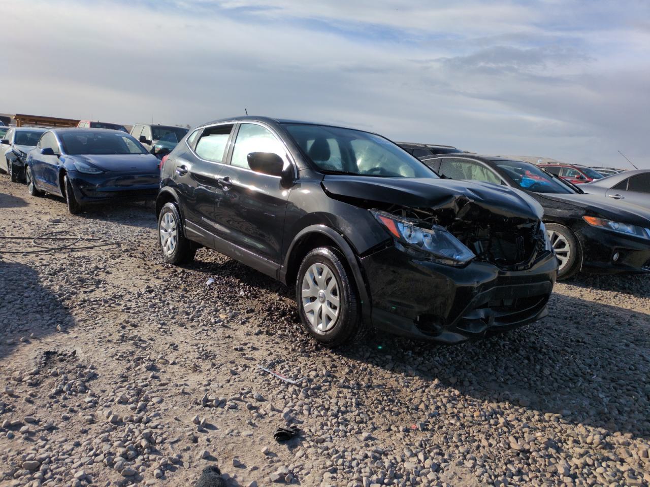 JN1BJ1CR0KW335557 NISSAN ROGUE 2019