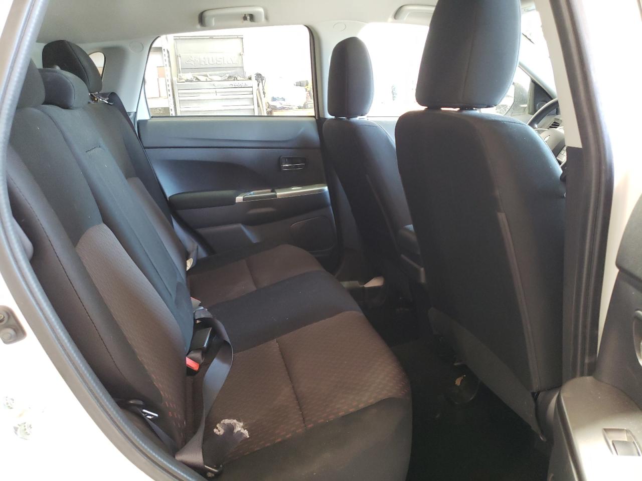2019 Mitsubishi Outlander - Image 11