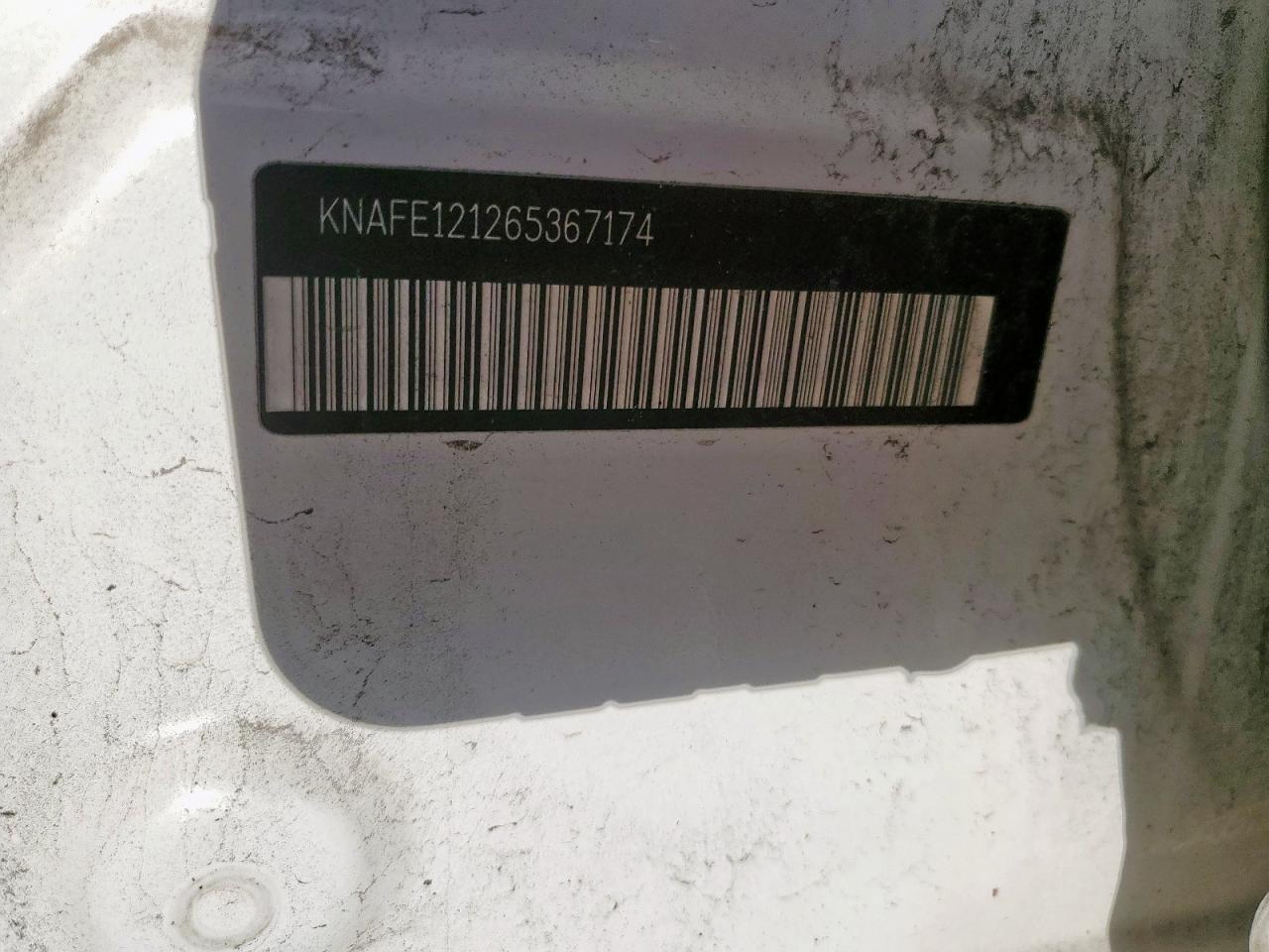 2006 Kia Spectra - Image 14