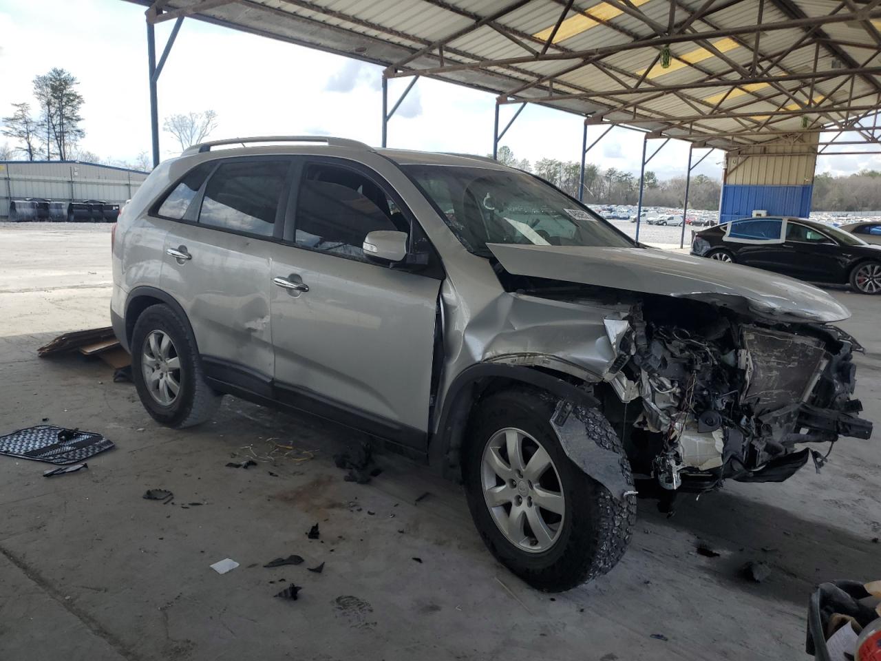 2011 Kia Sorento - Image 4