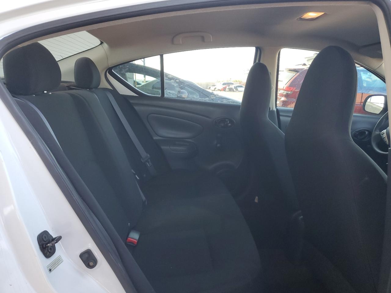 2015 Nissan Versa - Image 10