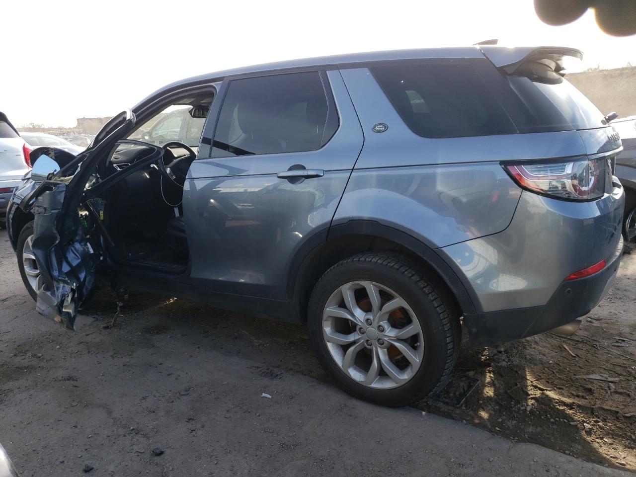 2019 Land Rover Discovery - Image 2