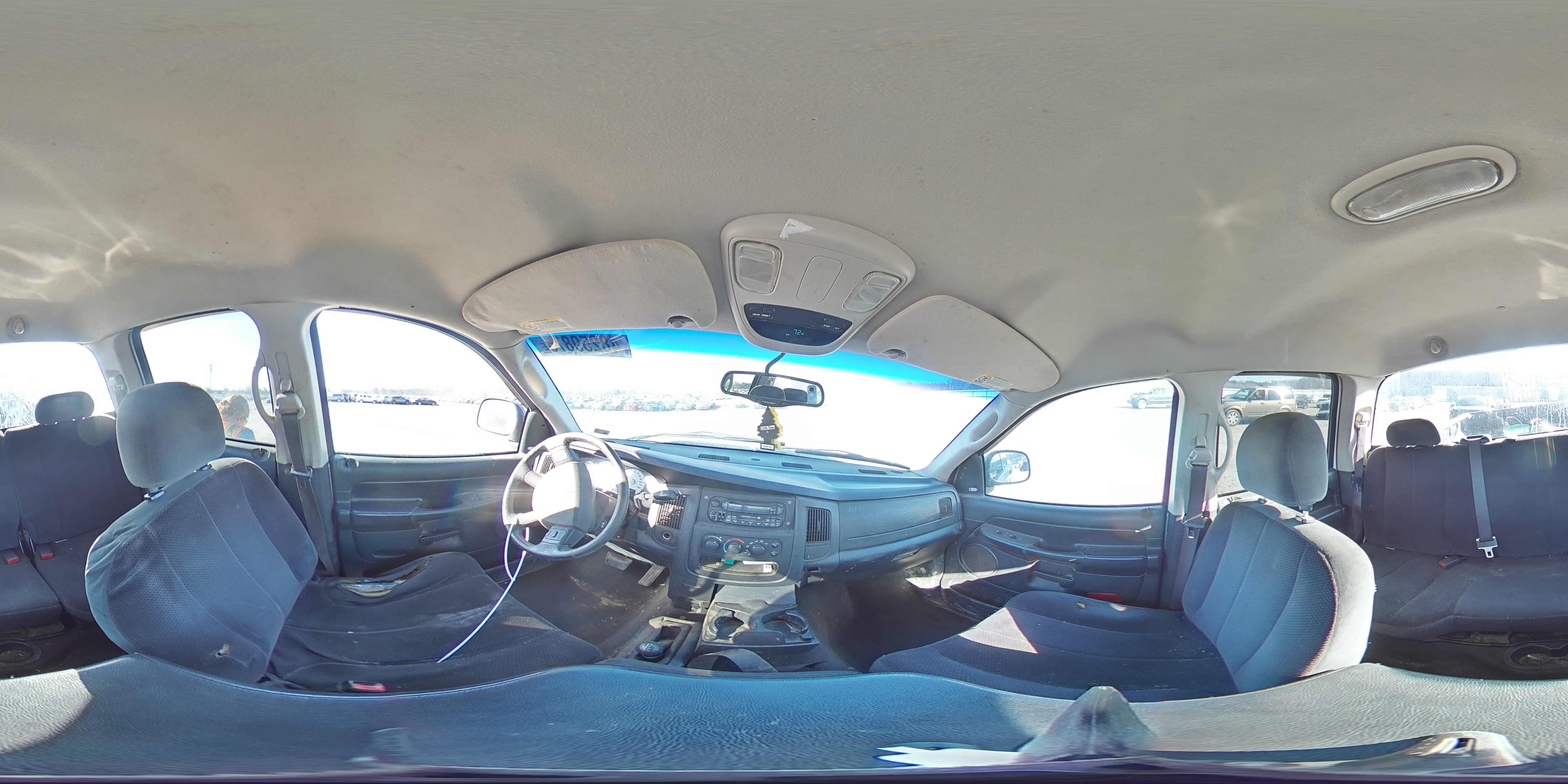2004 Dodge RAM - Image 12