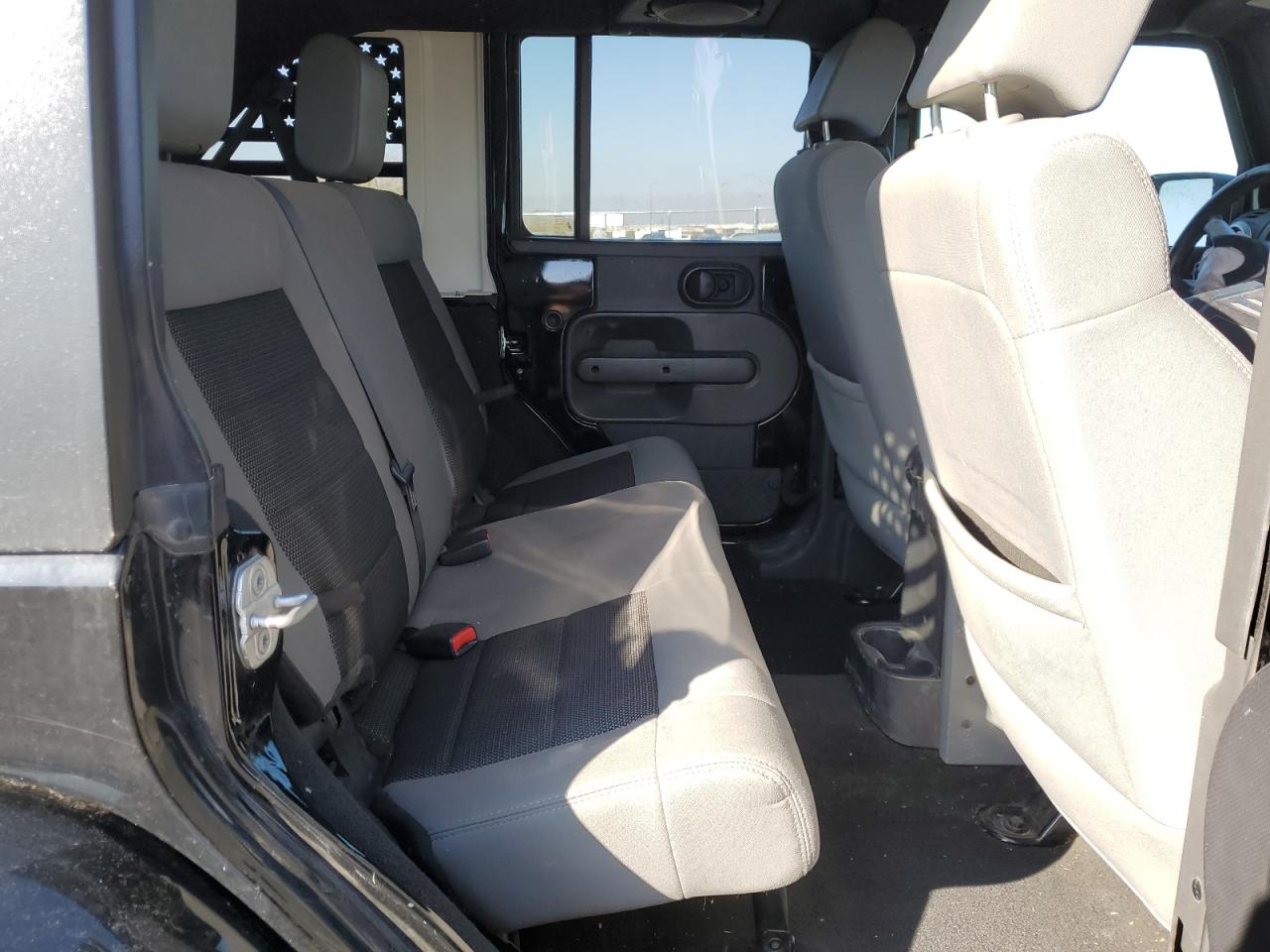 2010 Jeep Wrangler - Image 11