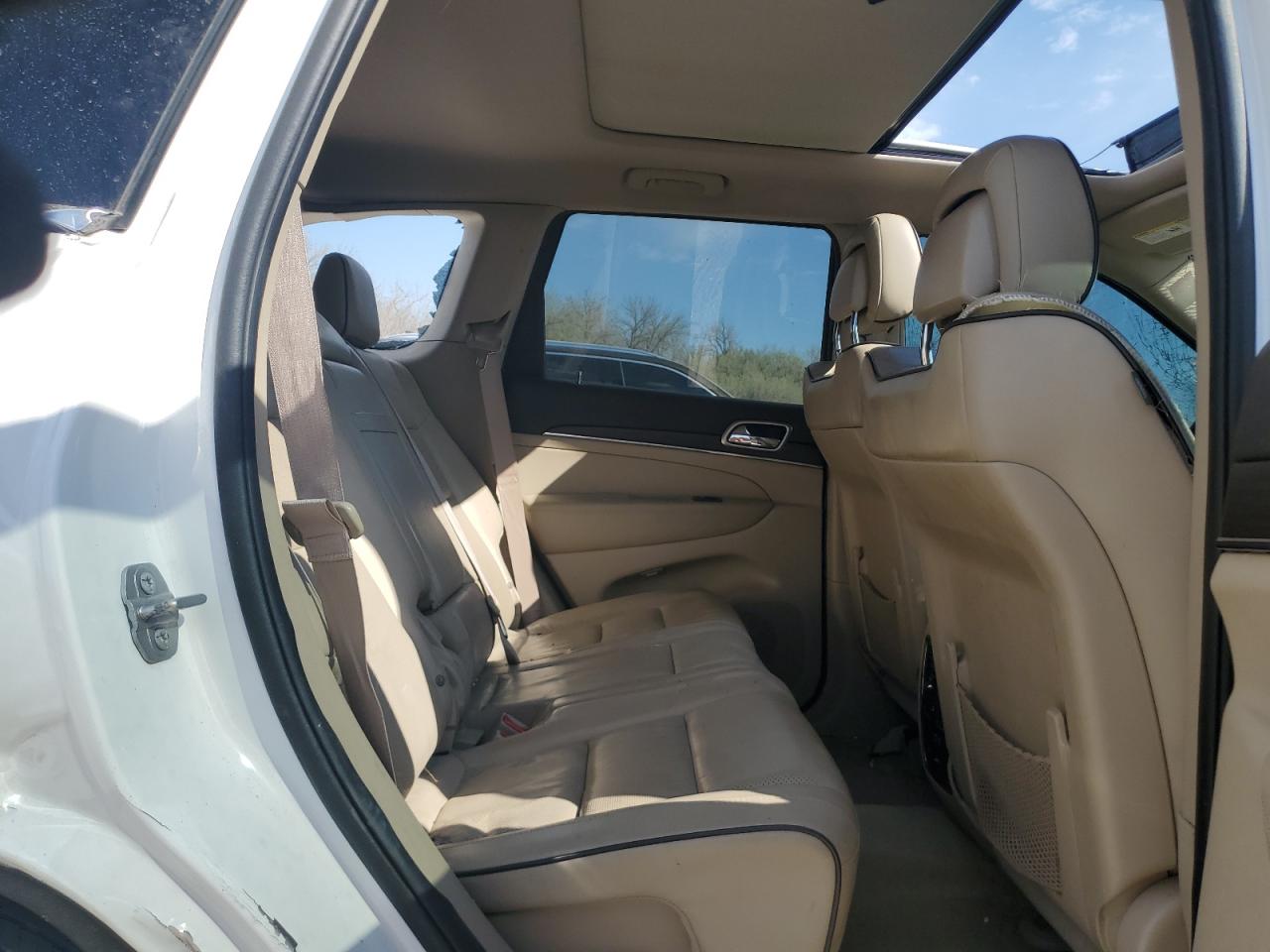 2015 Jeep Grand Cherokee Overland VIN: 1C4RJECG5FC635328 Lot: 50740185