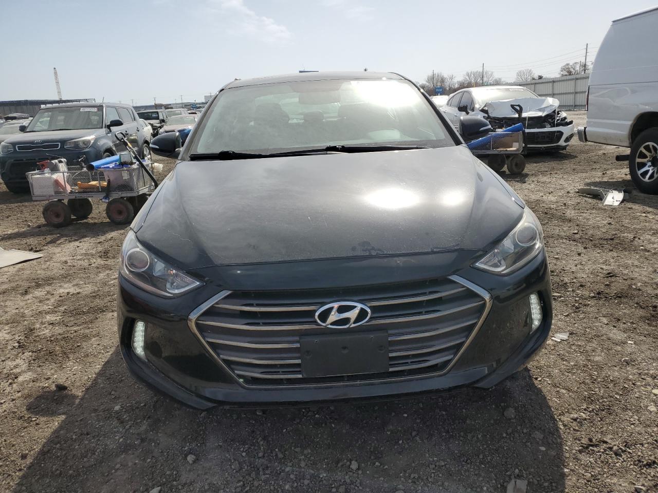 2017 Hyundai Elantra - Image 5
