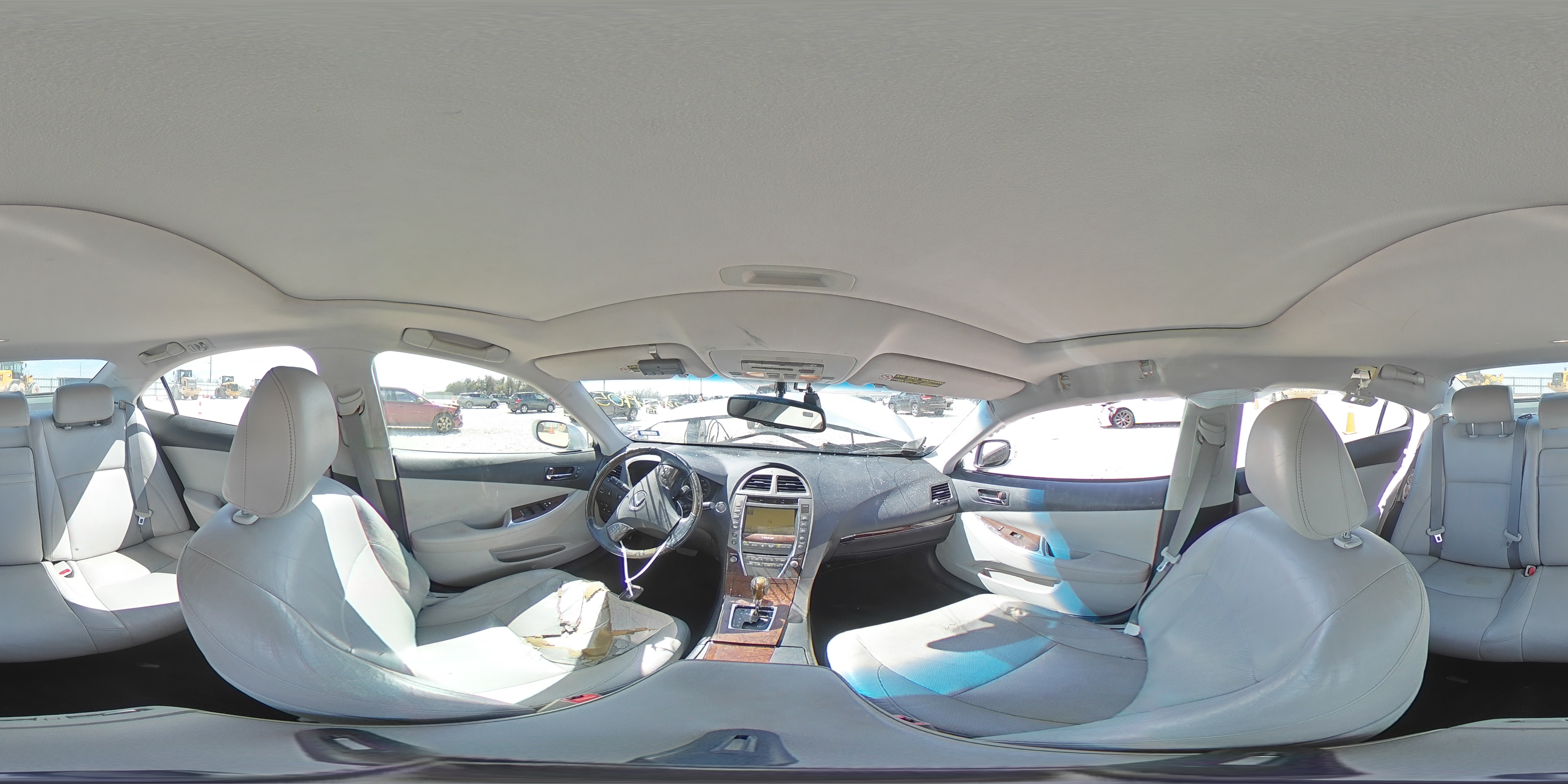 2010 Lexus ES - Image 13