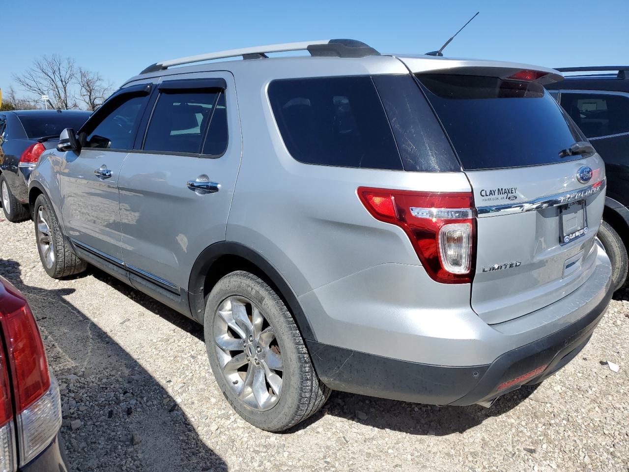 2015 Ford Explorer - Image 2