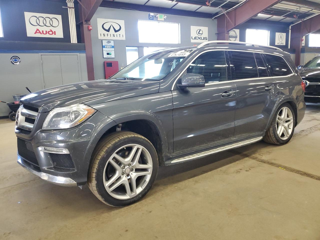2014 Mercedes-Benz Gl 550 4Matic for Sale in East Granby, CT - Minor Dent/Scratches