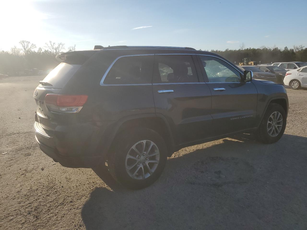 2015 Jeep Grand Cherokee - Image 3