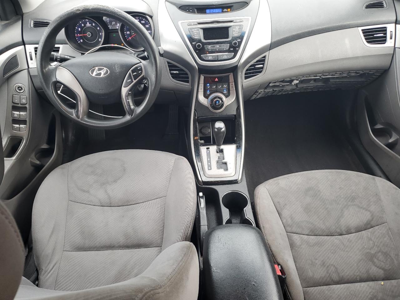 2013 Hyundai Elantra - Image 8