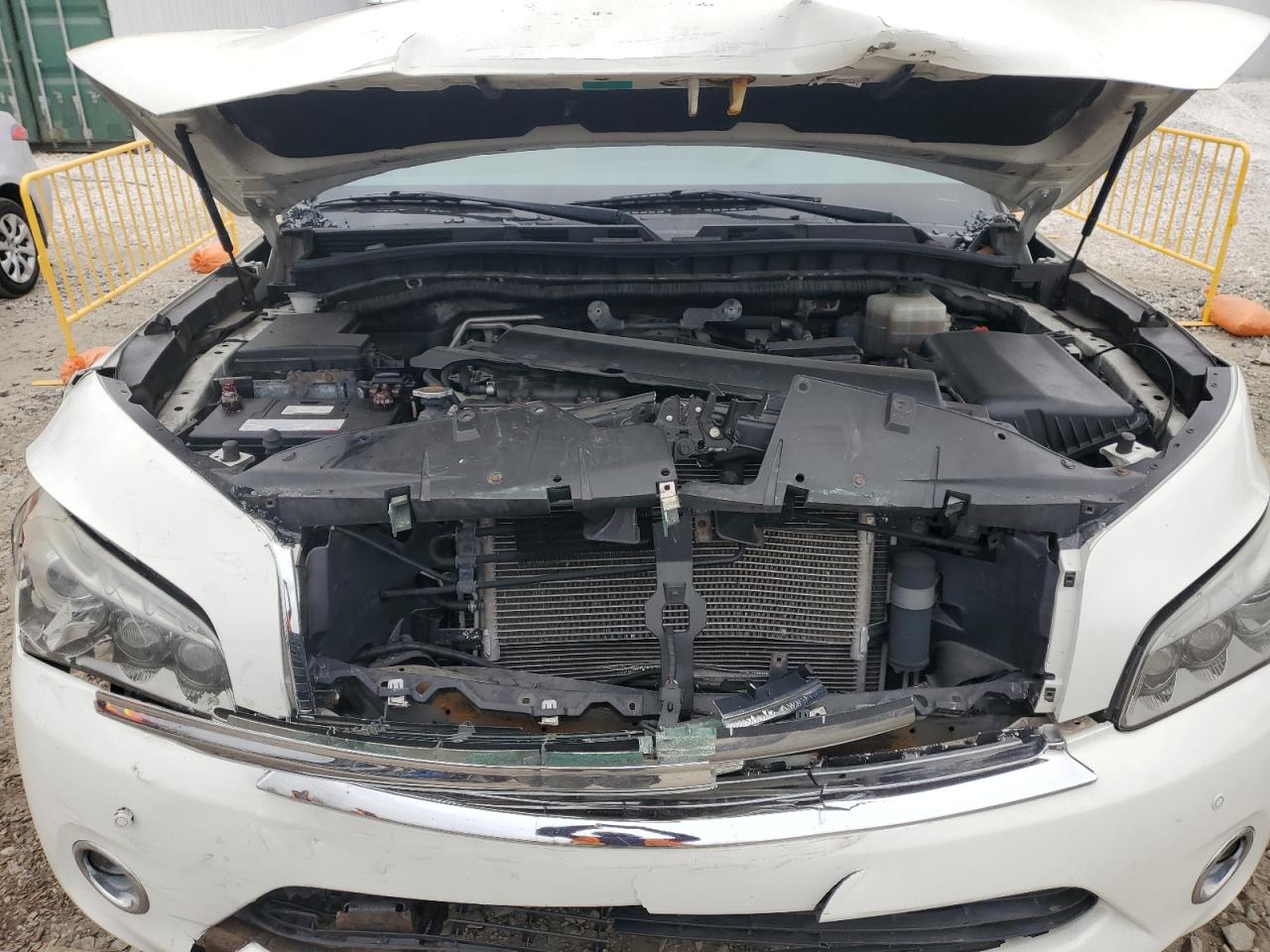 2012 Infiniti QX56 - Image 12