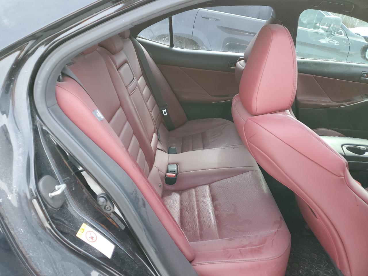 2017 Lexus IS - Image 10