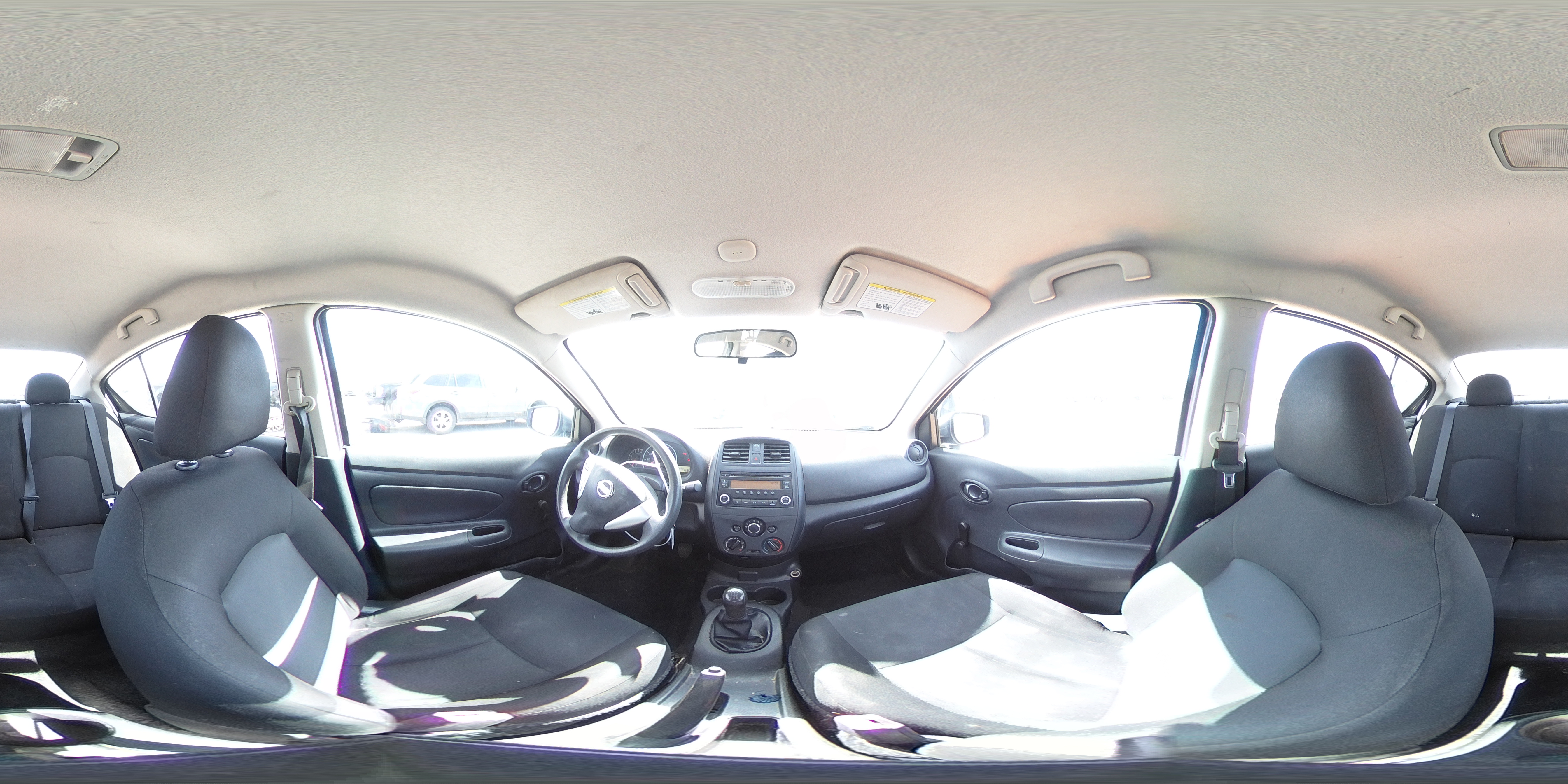 2018 Nissan Versa - Image 15
