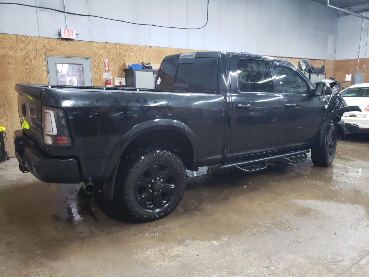 2015 RAM 2500 - Image 3