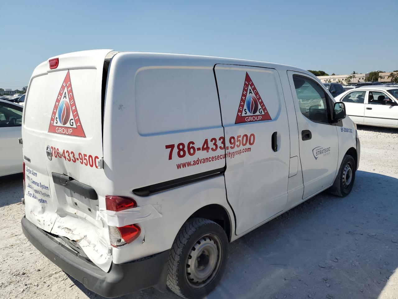 2015 Nissan NV - Image 3