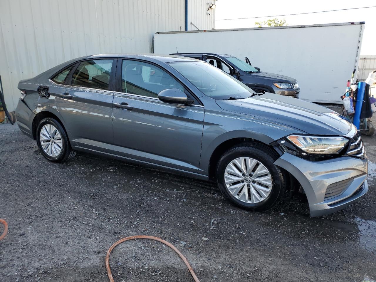2019 Volkswagen Jetta - Image 4