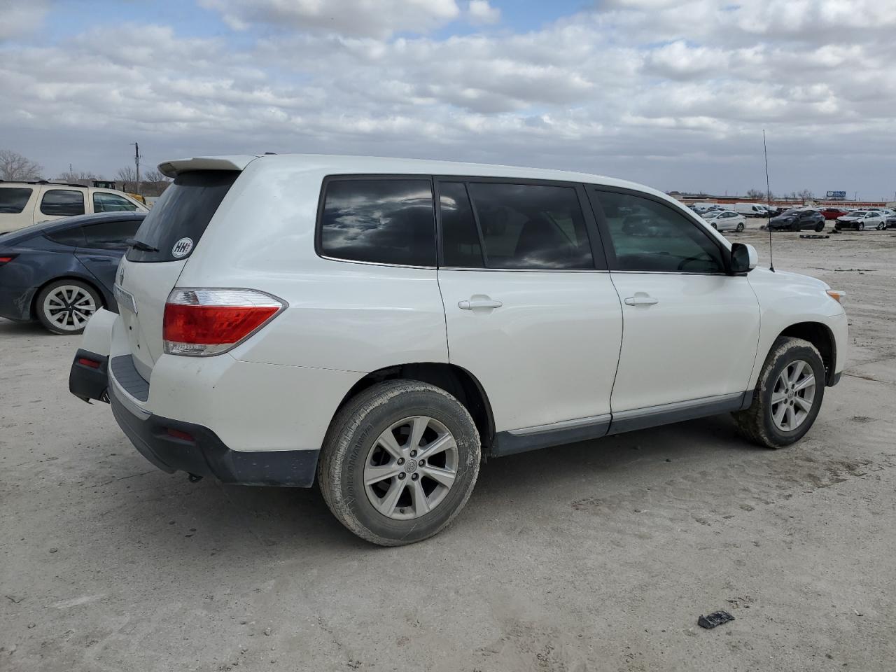 2011 Toyota Highlander - Image 3