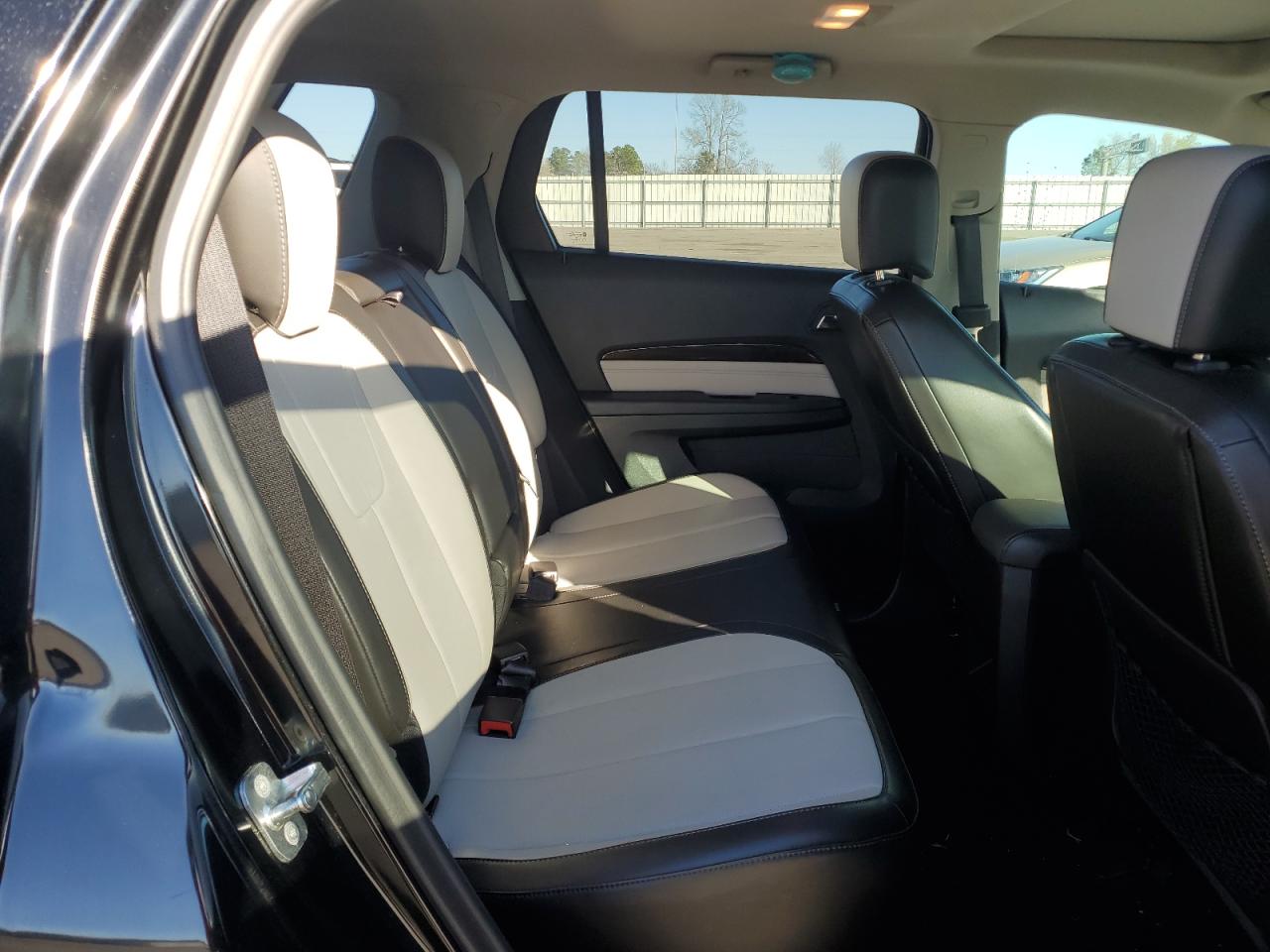 2017 GMC Terrain - Image 11