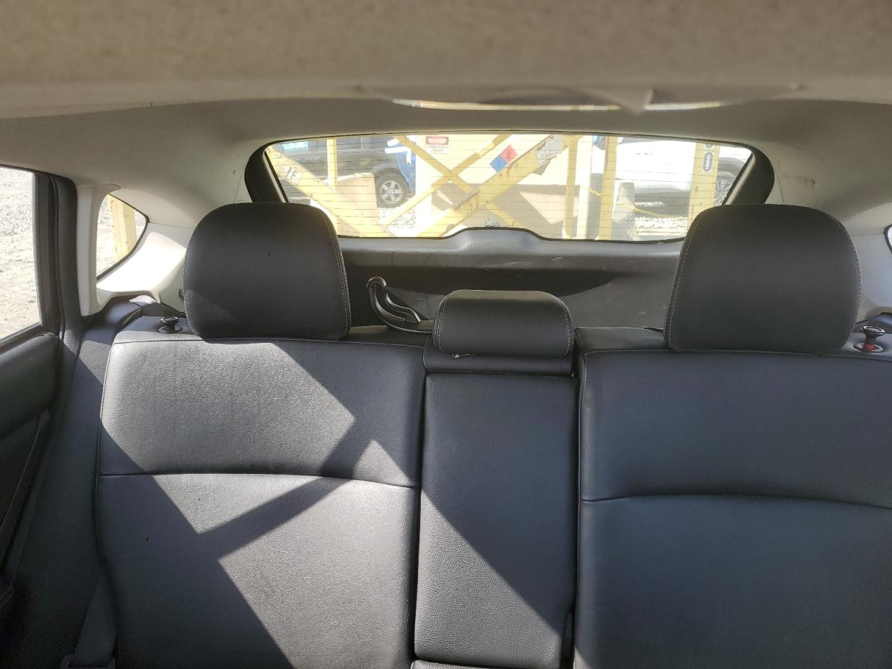 2015 Subaru XV - Image 10