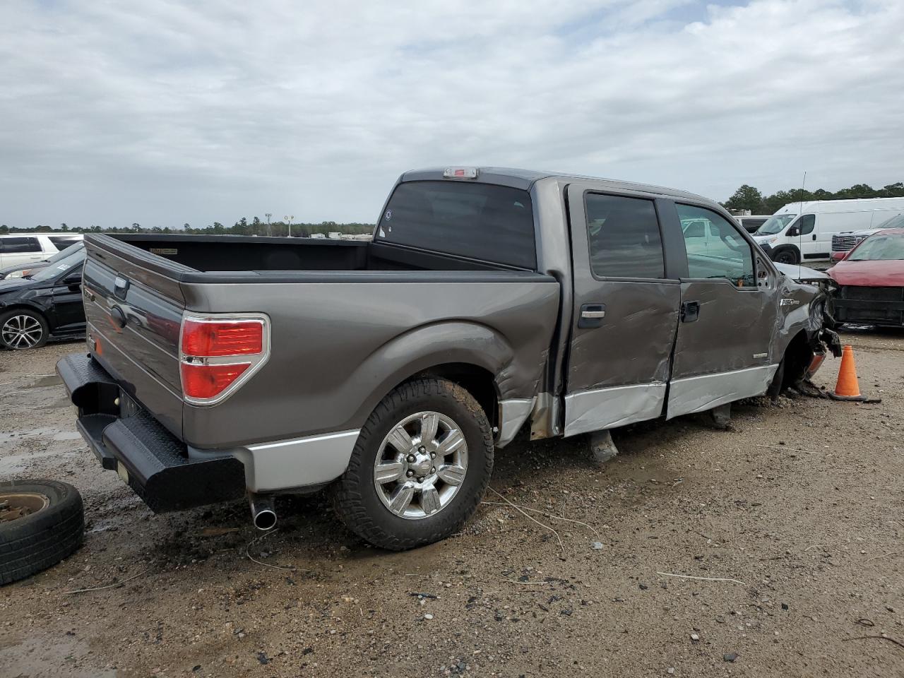2011 Ford F-150 - Image 3