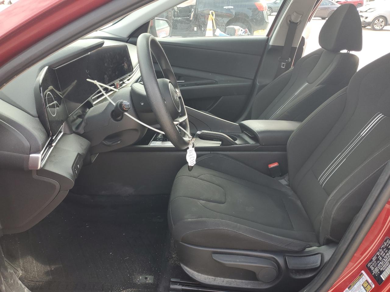 2024 Hyundai Elantra - Image 7