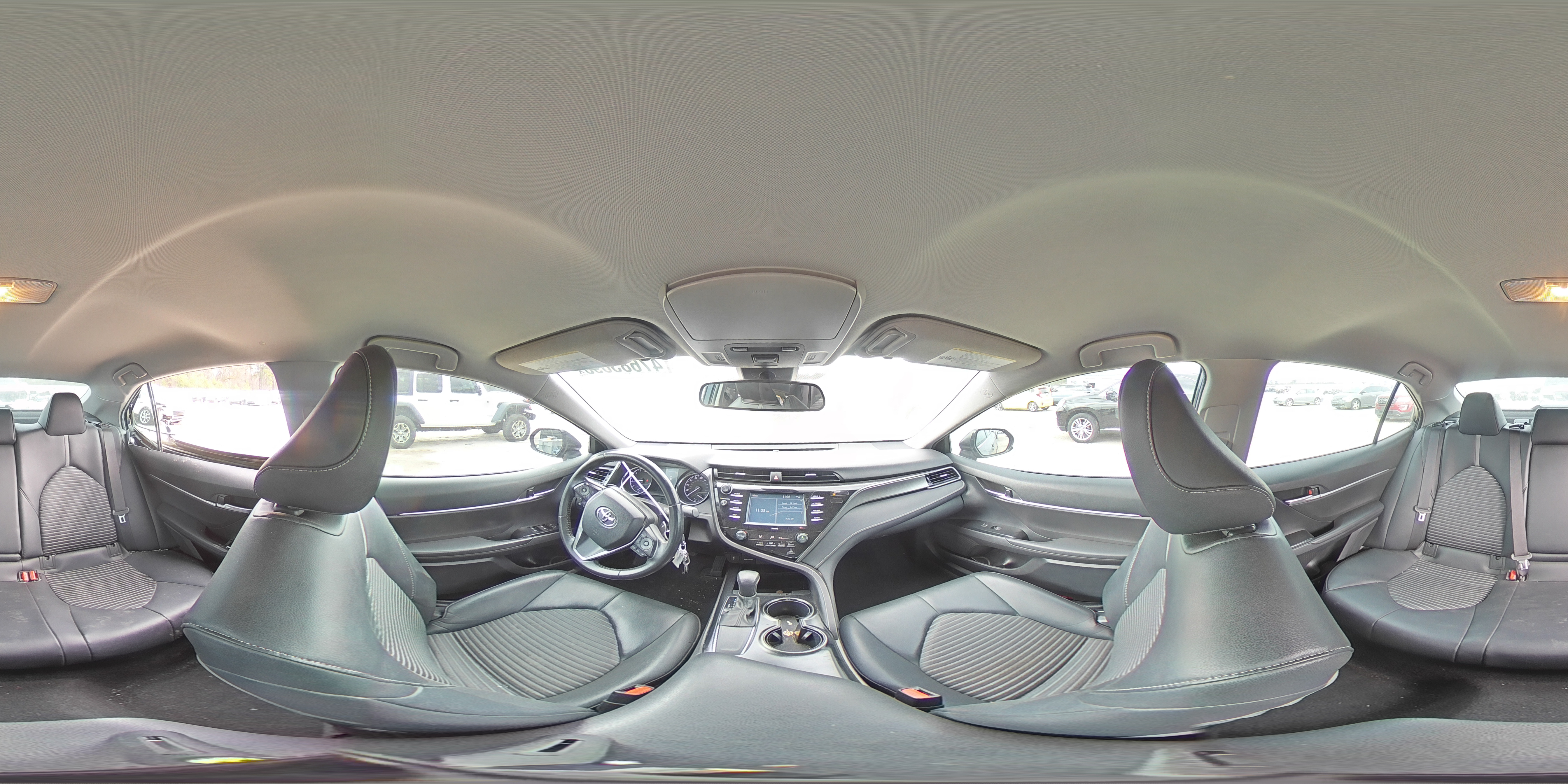 2020 Toyota Camry - Image 12