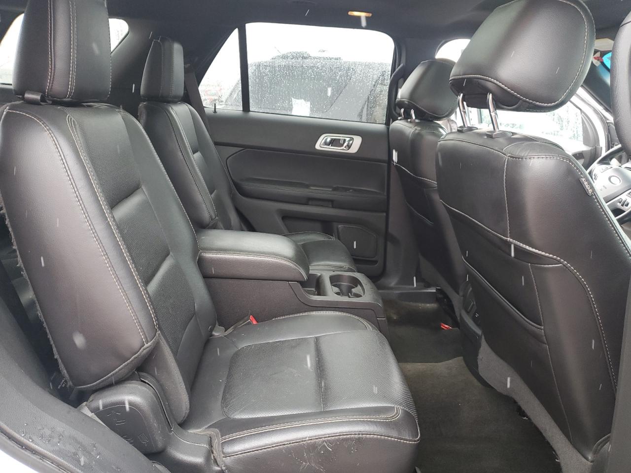 2014 Ford Explorer - Image 11