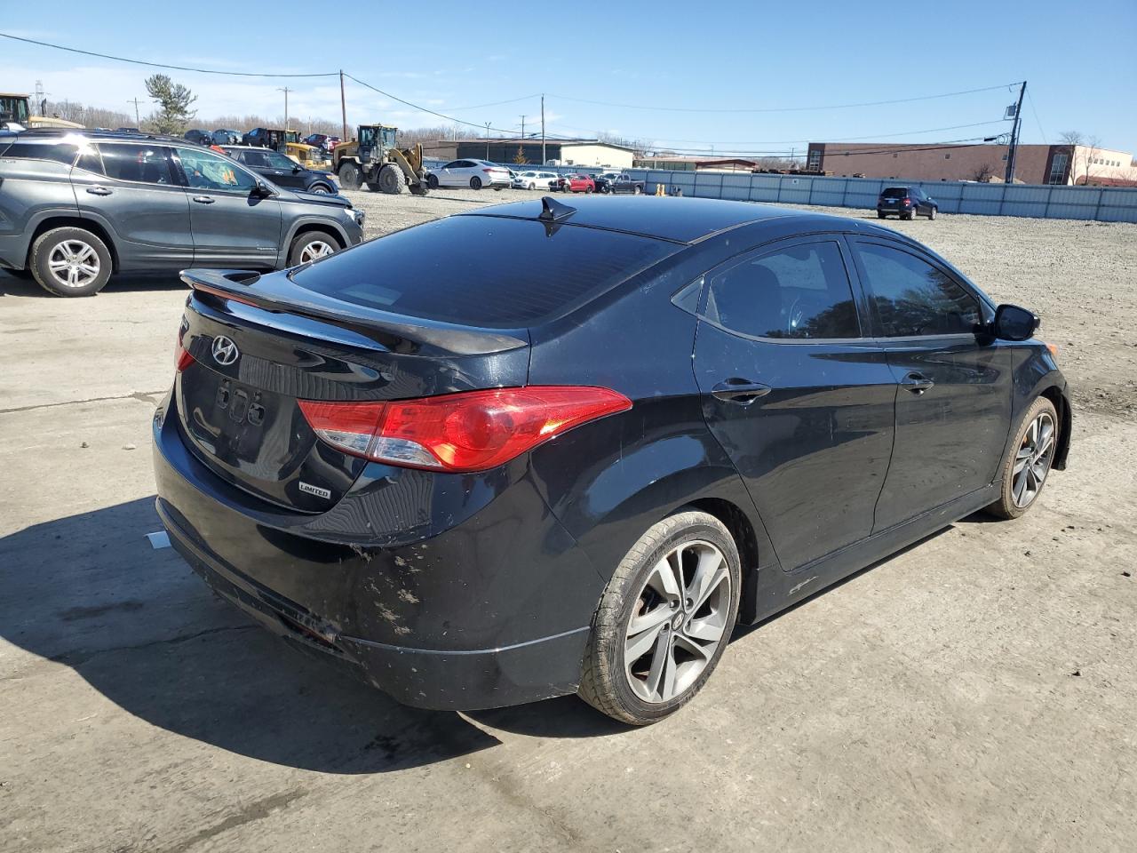 2013 Hyundai Elantra - Image 3