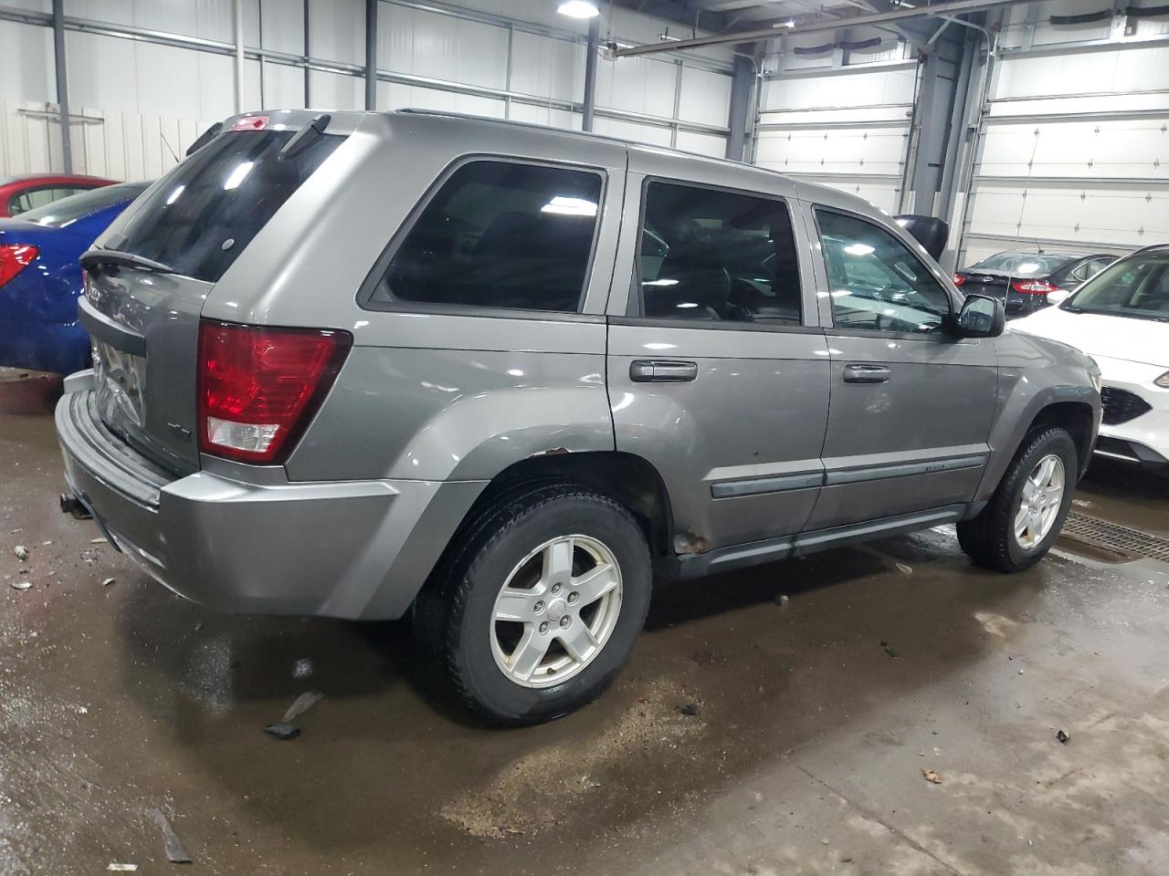 2007 Jeep Grand Cherokee - Image 3