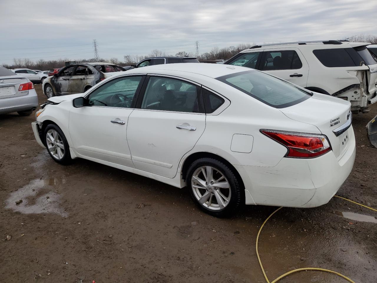 2015 Nissan Altima - Image 2