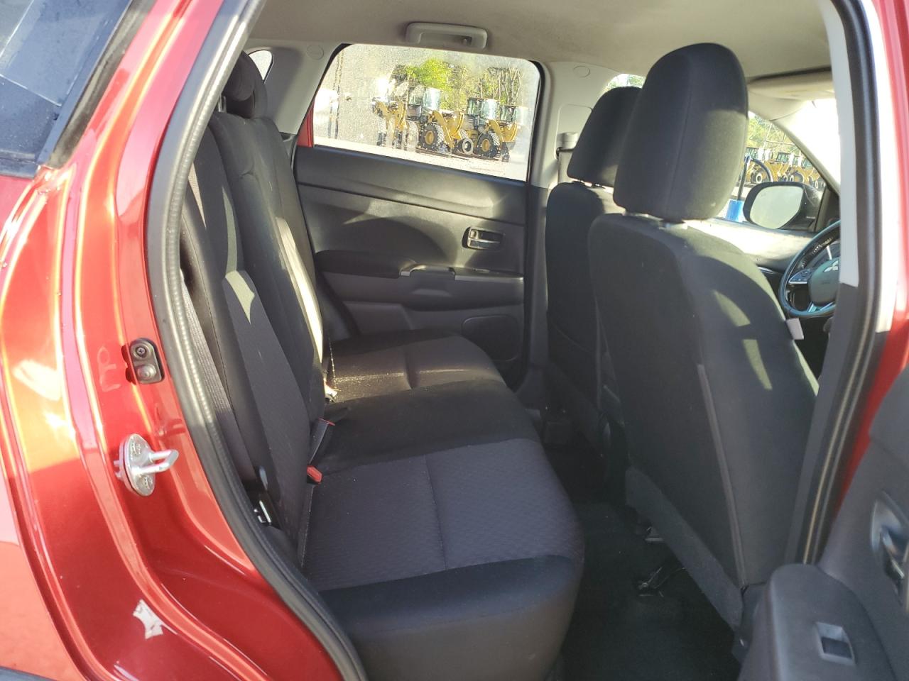 2019 Mitsubishi Outlander - Image 11