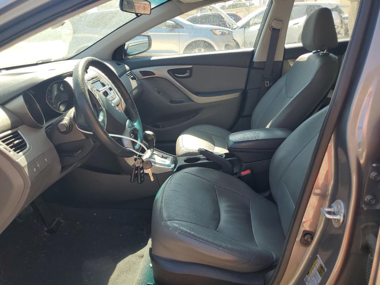 2013 Hyundai Elantra - Image 7