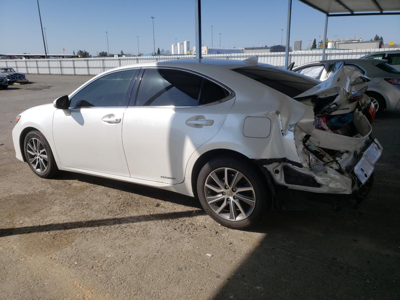 2018 Lexus ES - Image 2