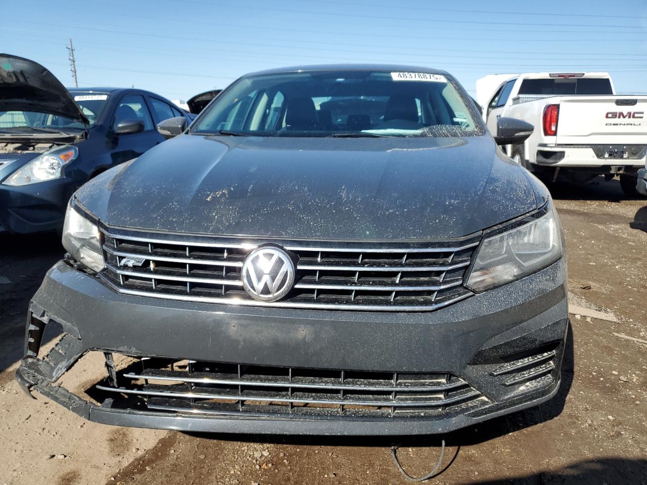 2017 Volkswagen Passat - Image 5