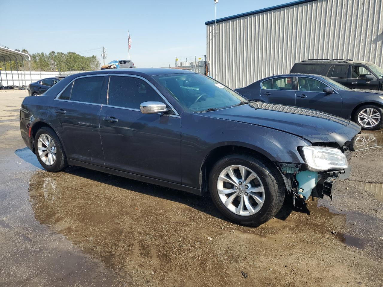 2015 Chrysler 300 - Image 4