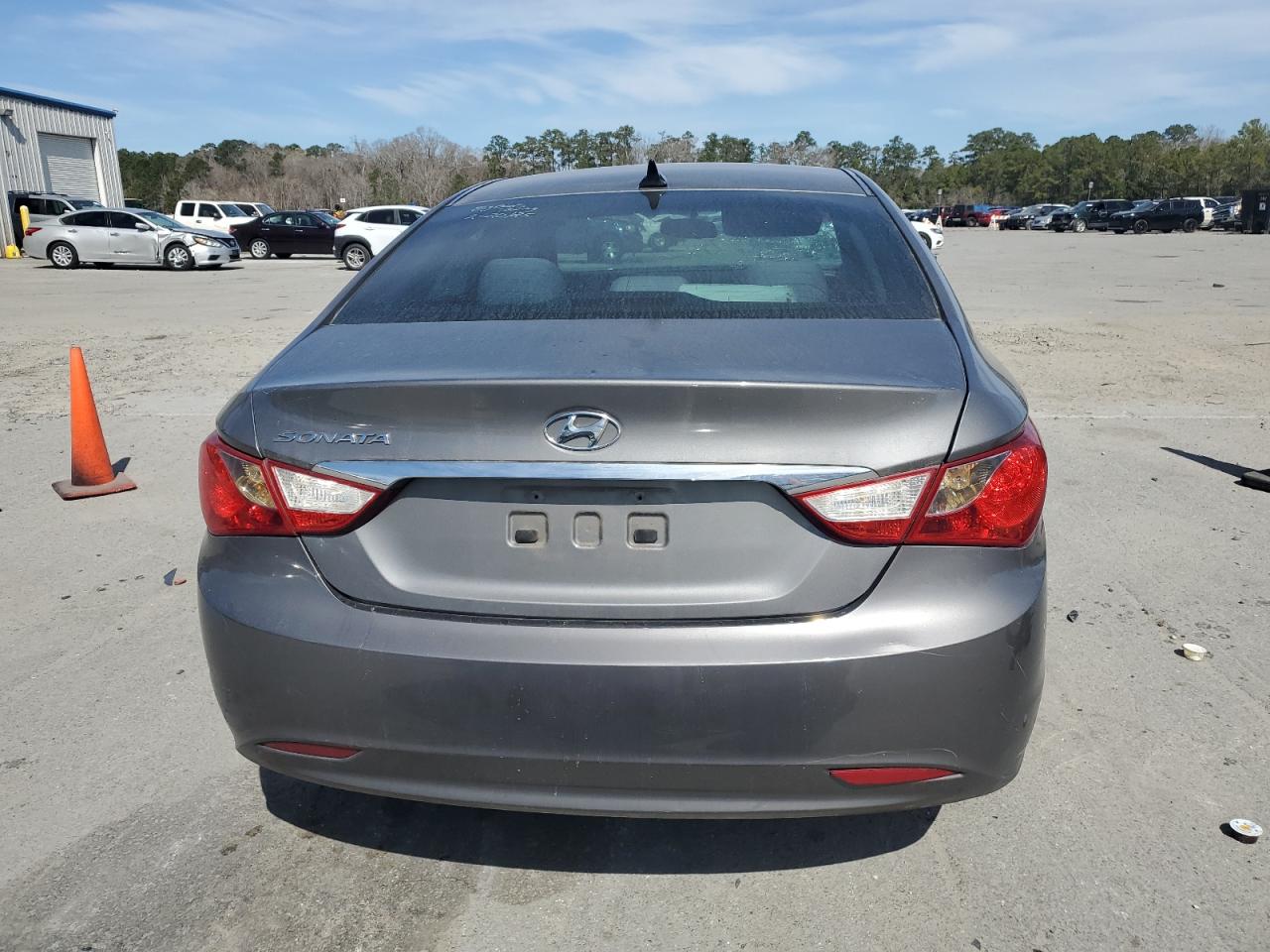 2013 Hyundai Sonata - Image 6