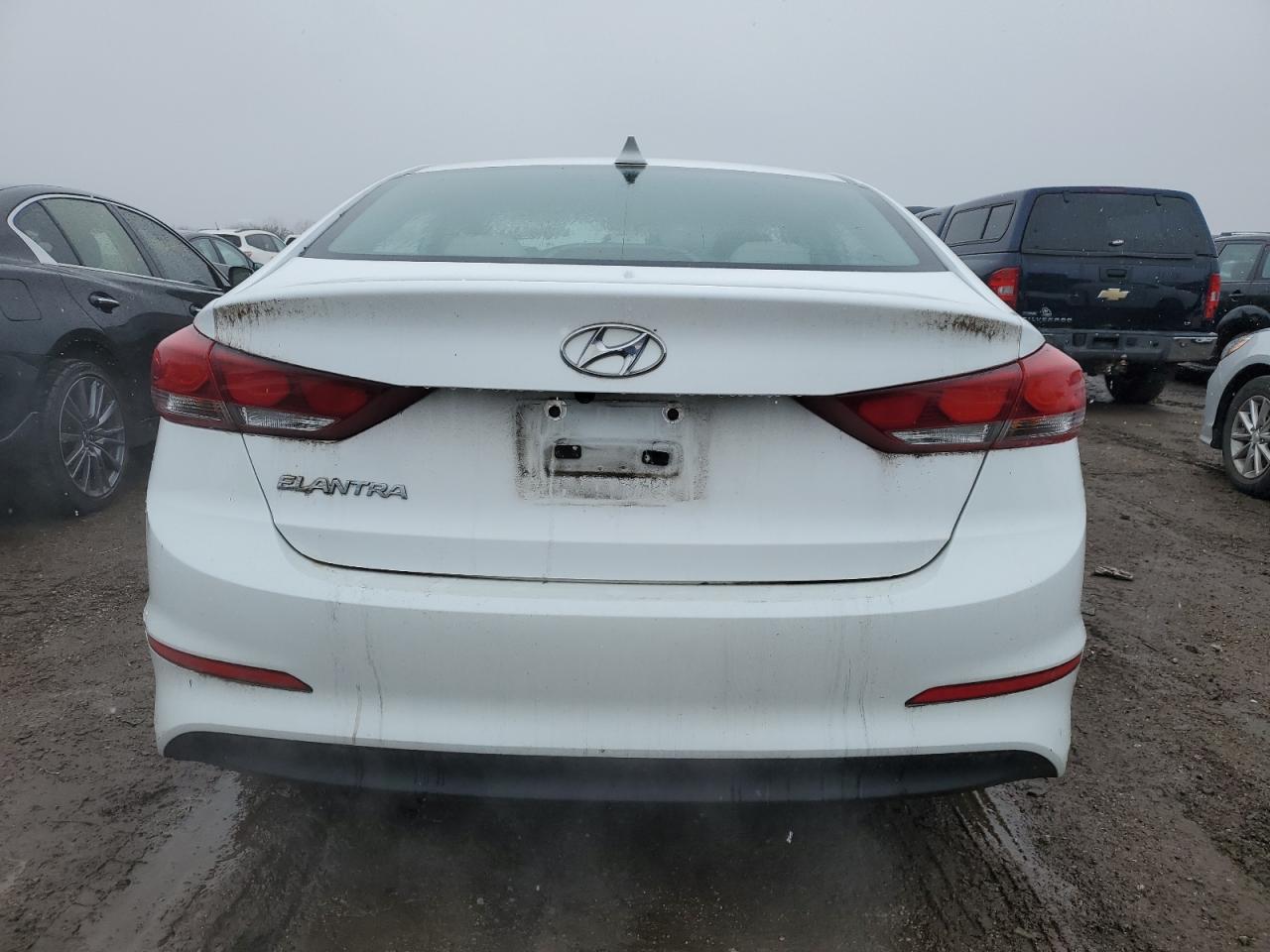 2017 Hyundai Elantra - Image 6