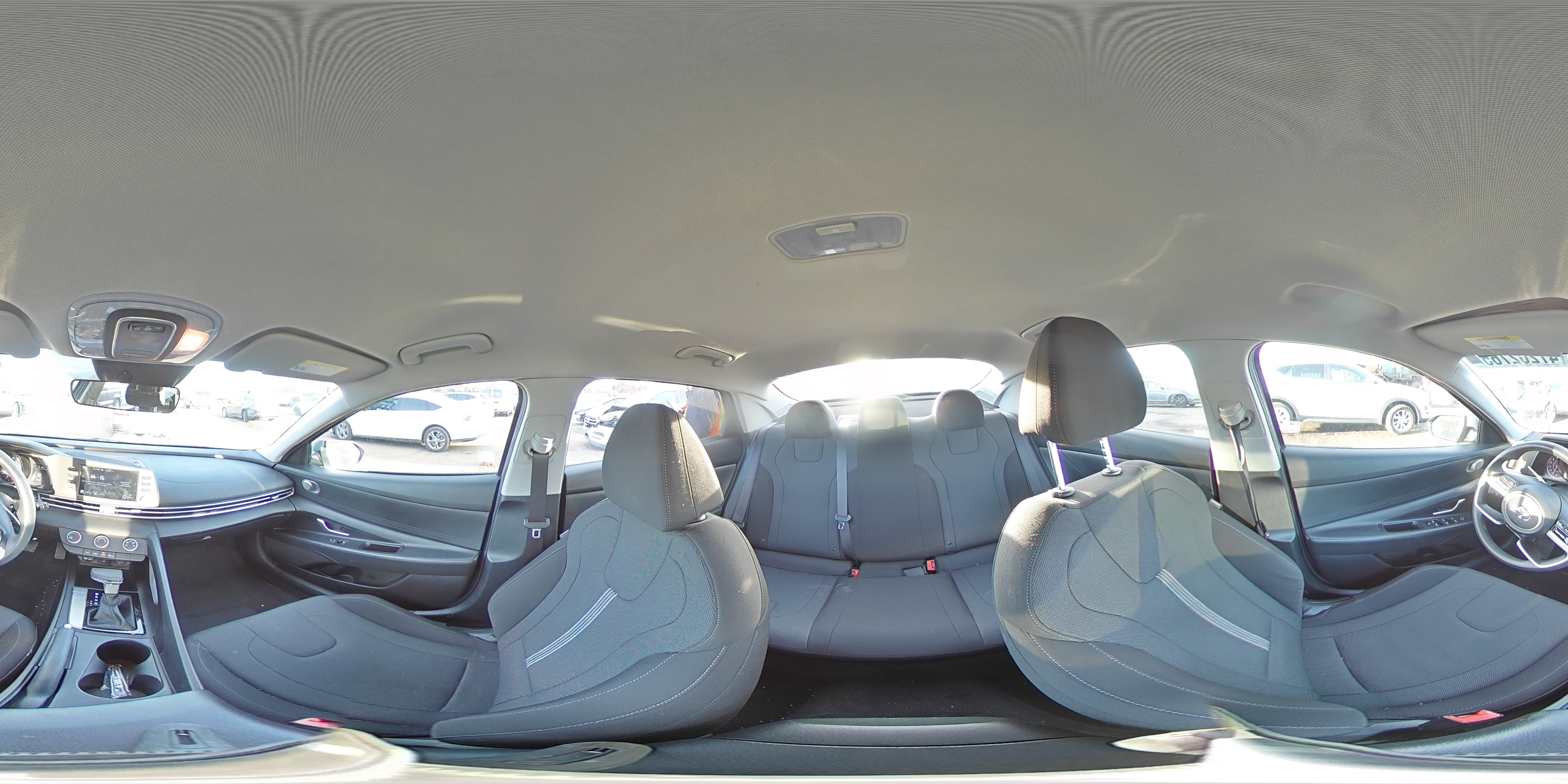 2021 Hyundai Elantra - Image 13
