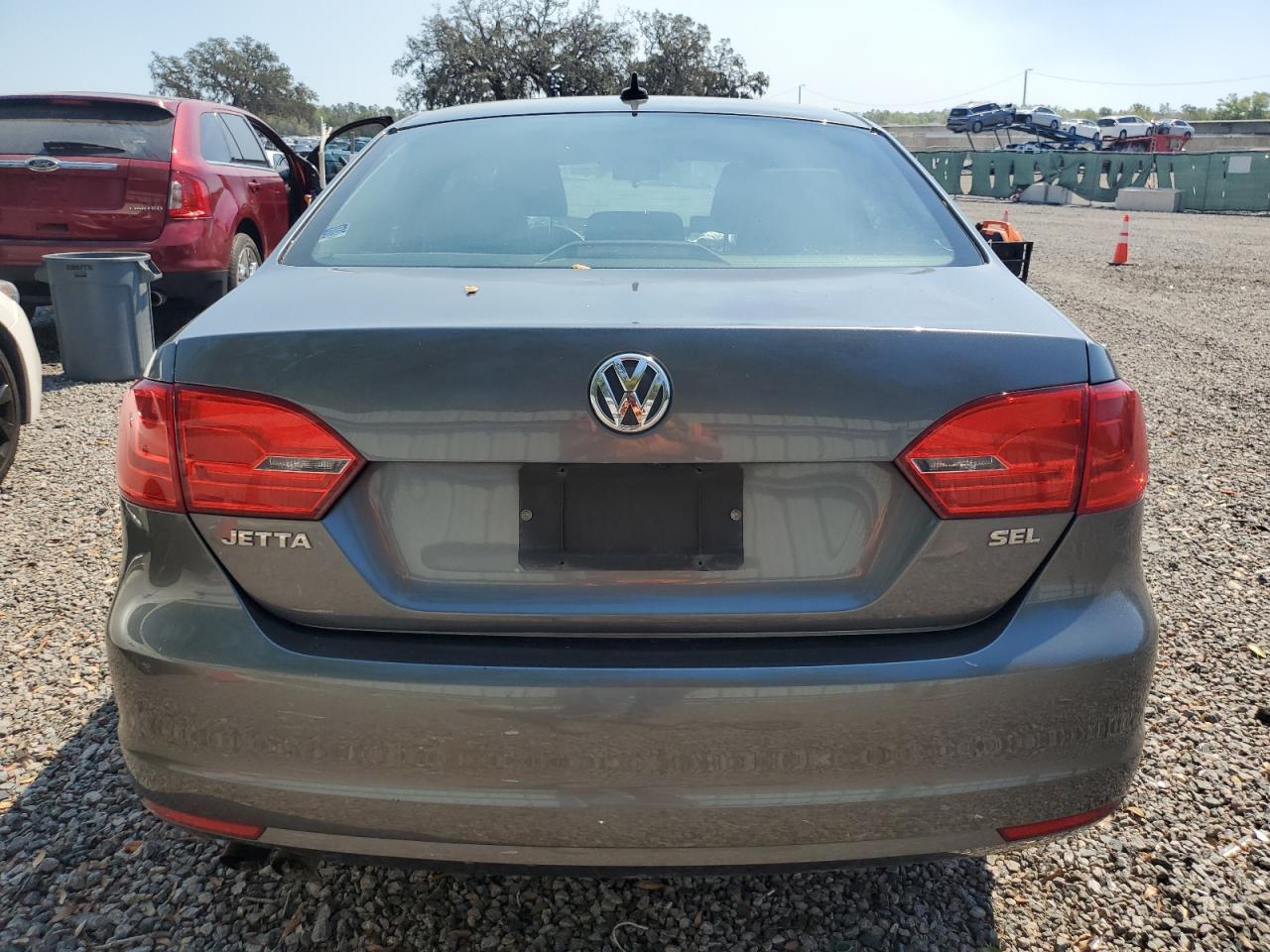 2014 Volkswagen Jetta - Image 6