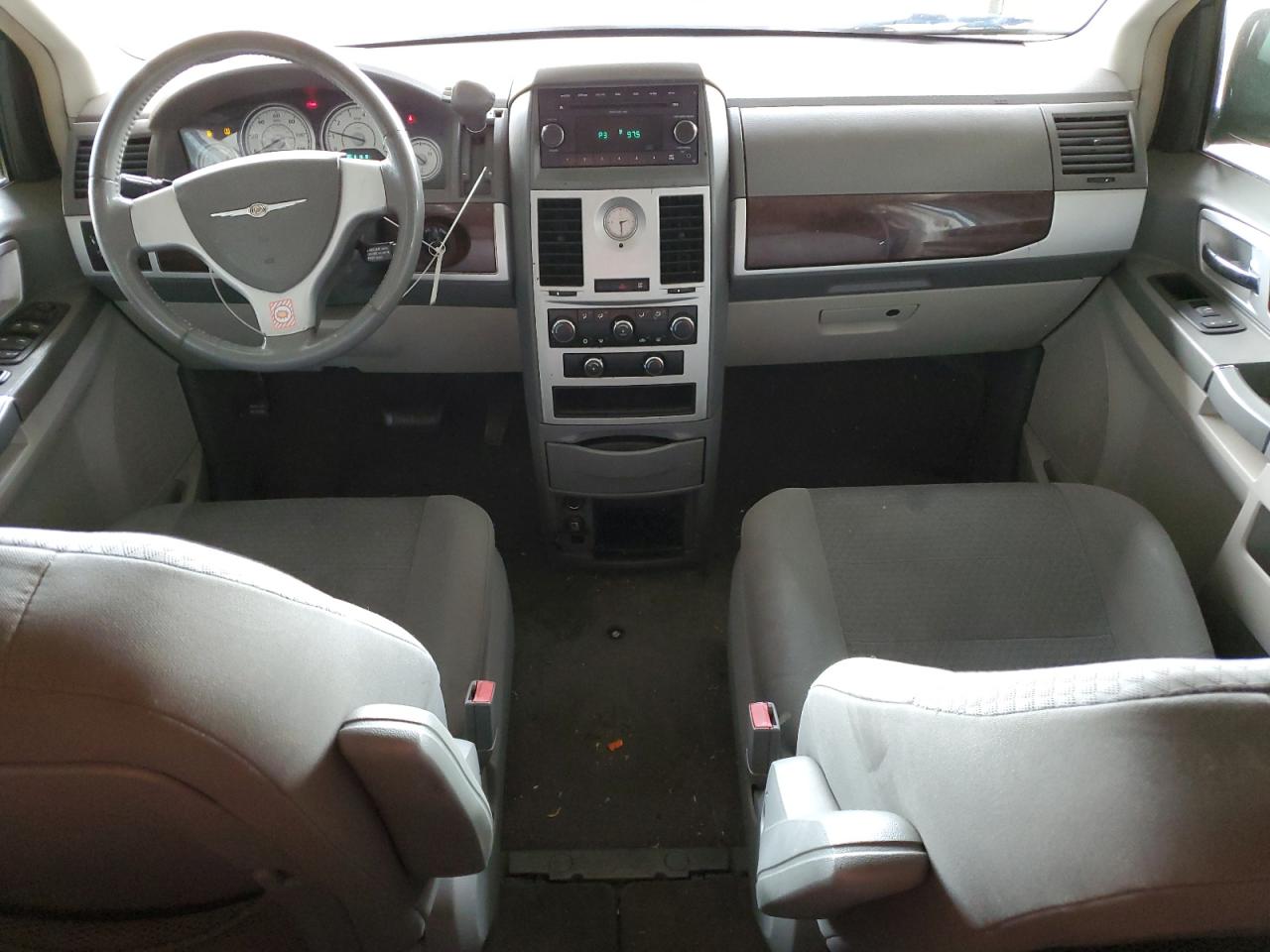 2010 Chrysler Town & Country Touring VIN: 2A4RR5D13AR228895 Lot: 48031195