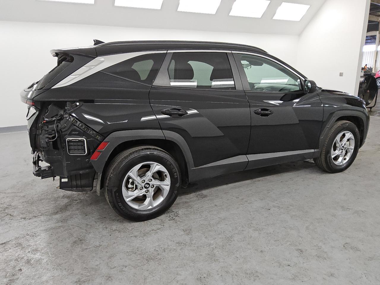2024 Hyundai Tucson - Image 3