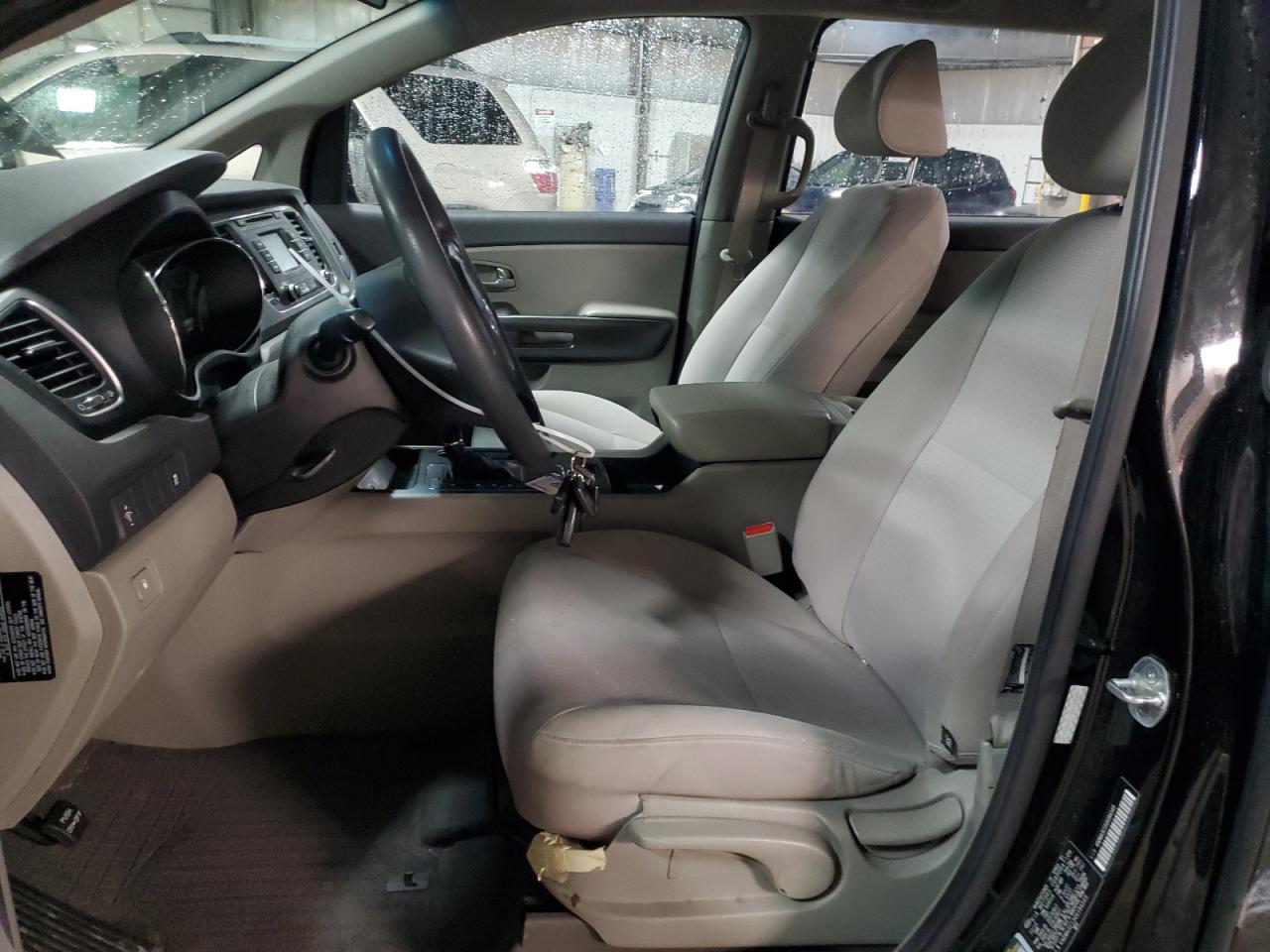 2016 Kia Sedona - Image 7