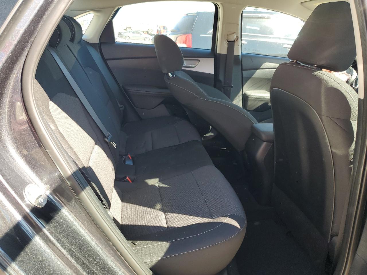 2024 Kia Forte - Image 10